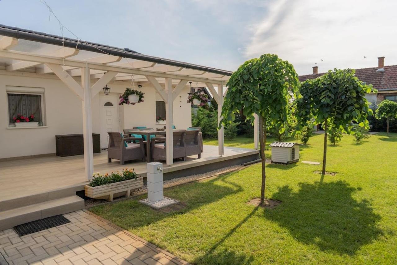 Laurapartman Apartamento *
