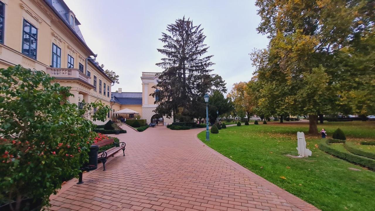 Laurapartman Apartamento Gyula